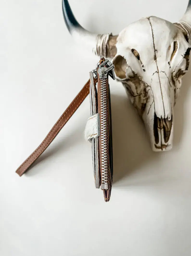 Dakota Wristlet Card Wallet - TAN + WHITE COWHIDE