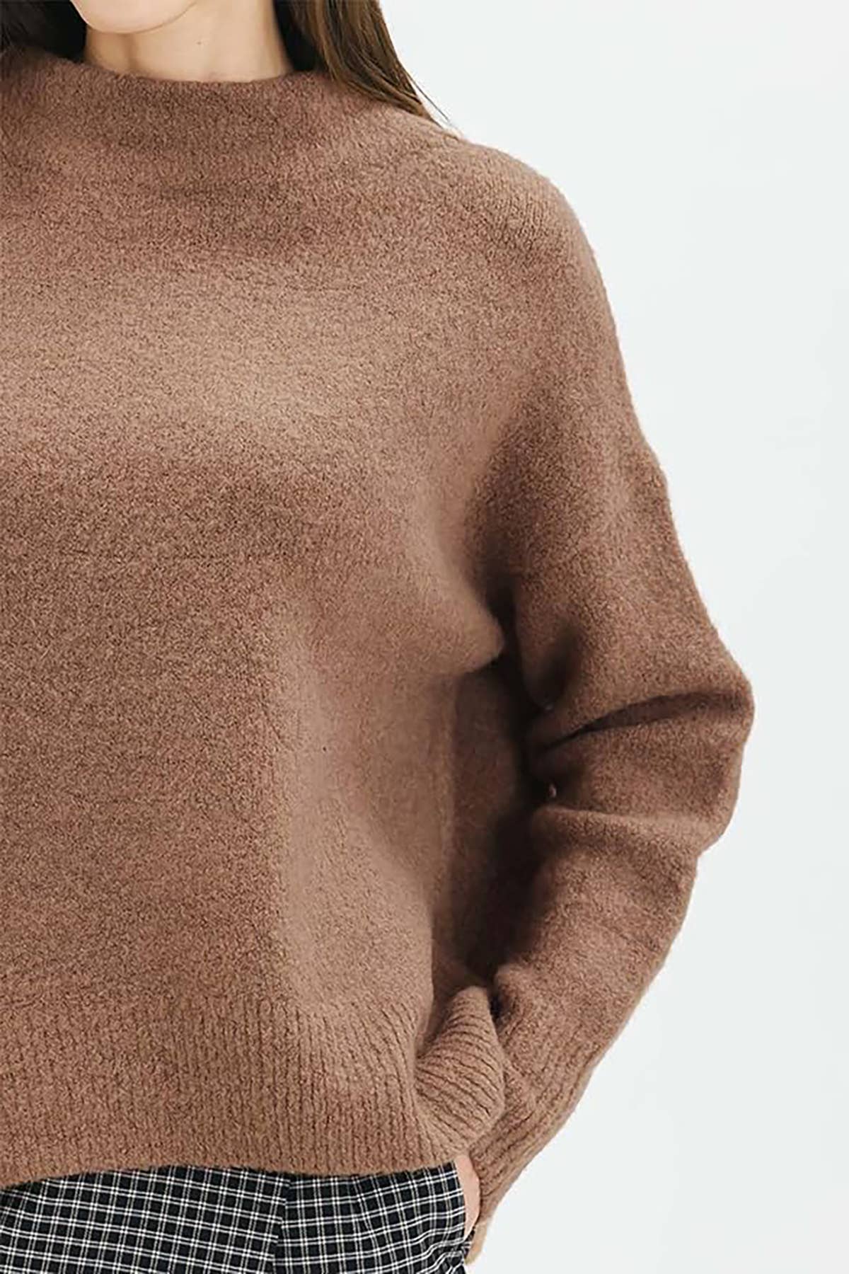 OVERSIZED MOCK NECK KNIT SWEATER